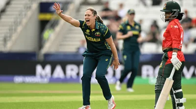 Clinical Australia thump Bangladesh by 9 wickets